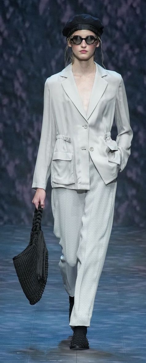 Armani Spring 2023, Spring 2023 Ready To Wear, Armani Jacket, 2023 Ready To Wear, Spring 2023, Emporio Armani, Fashion Clothes Women, Duster Coat, Ready To Wear