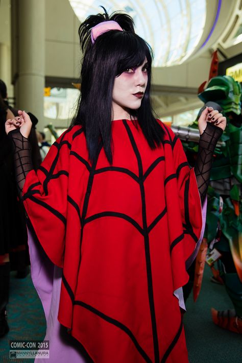 Lydia Deetz | San Diego Comic Con 2015 Cosplay | http://facebook.com/MannyLlanuraPhoto Lydia Deetz Cartoon, Lydia Deetz Costume, Lydia Deetz Cosplay, Lydia Beetlejuice, Cartoon Costume, Beetlejuice Cartoon, Beetlejuice Costume, Awesome Costumes, Horror Halloween Costumes