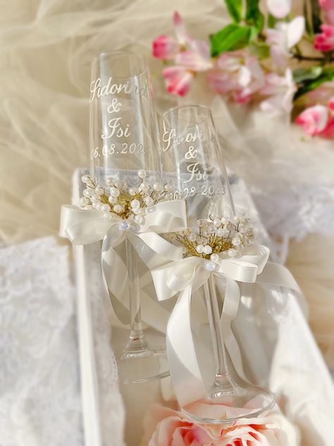 Find me on Etsy LapsiGiftByAlbana's shop on Etsyhttps://www.etsy.com/shop/LapsiGiftByAlbana Custom Wedding Decor, Couple Heart, Personalized Wine Glasses, Wedding Glasses, Mr And Mrs Wedding, Personalized Wine, Champagne Flutes, Champagne Glasses, Flutes