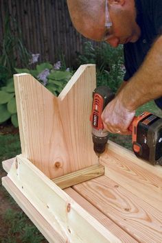 Garden Bench Plans, Build A Garden, Garden Bench Diy, Bench Plans, Diy Garden Furniture, Scrap Wood Projects, Diy Bench, Wooden Projects, Woodworking Bench