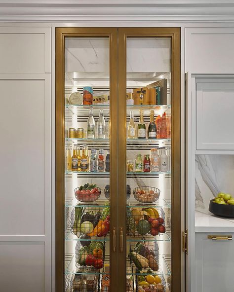 Laura Hammett on Instagram: “How great would this fridge be during the festive season? It’s a bespoke brass framed, marble clad display fridge we designed for our…” Fridge Kitchen Design, Laura Hammett, Display Fridge, Fridge Design, Fridge Kitchen, London Interior Design, Dream Kitchens Design, Butler's Pantry, Family Kitchen