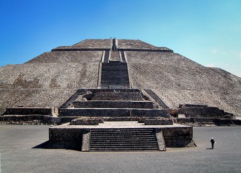 Pyramid Of The Sun, Teotihuacan Pyramid, Mexican Things, Esoteric Knowledge, Ancient Structures, Unexplained Phenomena, Rome Antique, Mexico City Mexico, South Of The Border