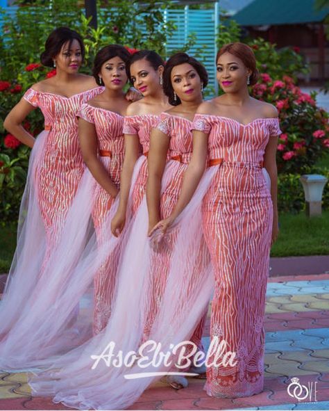 Bridesmaid Asoebi, Bridal Maid Dress, Nigerian Bridesmaid Dresses, African Bridesmaids, Couples African Outfits, African Bridesmaid Dresses, African Wedding Attire, Traditional Wedding Attire, African Traditional Wedding