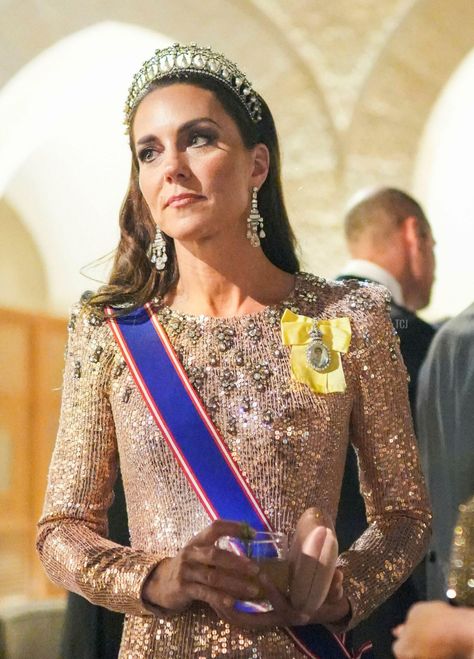 The Princess of Wales Sparkles in a Tiara at Jordan’s Royal Wedding Celebrations Jordanian Wedding, Ducesa Kate, Princesa Elizabeth, Pictures Of Princesses, Kate Middleton Hair, Carole Middleton, Princess Catherine, Princess Kate Middleton, Catherine Elizabeth Middleton