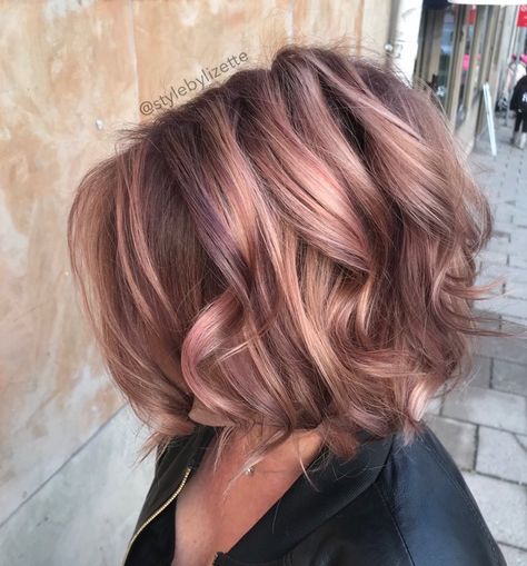 Subtle Hair Color, Trendy Fall Hair Color, Warm Hair Color, Hair Color Rose Gold, Gorgeous Hair Color, Rose Gold Hair, Brown Blonde Hair, Hair Color And Cut, Hair Color Balayage