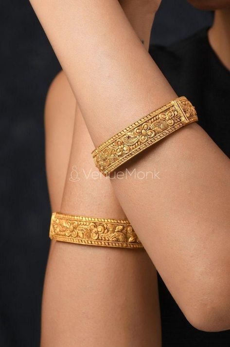 25 Latest And Trend Setter Kada Design For 2020 Temple Work, Jewellery Wardrobe, Gold Bangles For Women, Gold Bangle Set, Gold Necklace Indian Bridal Jewelry, Indian Temple, Gold Plated Bangles, Indian Jewelry Sets, Gold Ring Designs