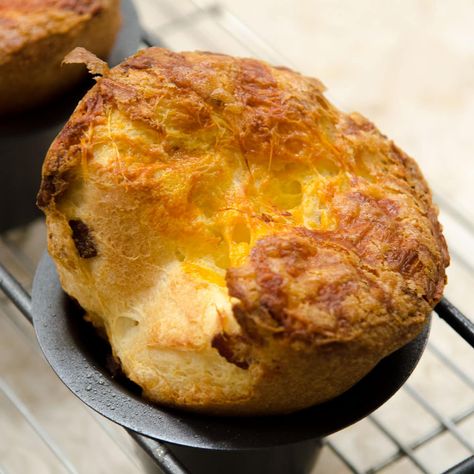 Cheese Popovers, Recipes With Cheese, Popover Pan, Popover Recipe, Cream Biscuits, Yorkshire Pudding, Baking Pastry, Bacon Cheddar, Bacon Cheese