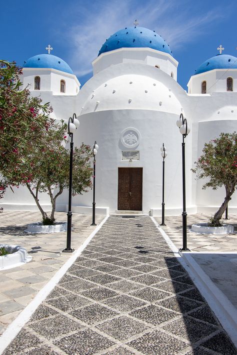 Perissa Santorini, Santorini Grecia, Empire Ottoman, Greek Summer, Greece Photography, Greek Orthodox Church, Kusadasi, Greece Travel Guide, 25 May