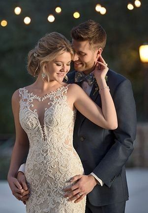 Formal Wedding Attire, Halter Wedding Dress, Wedding Portrait Poses, Essense Of Australia, Pose Fotografi, Wedding Picture Poses, Bridal Poses, Wedding Couple Poses Photography, Wedding Couple Poses