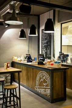 T-Burger Station Burger Kitchen Design, Small Burger Shop Design, Tiny Restaurant Design, Burger Restaurant Design, Bbq Restaurant Design, Burger Station, Burger Kitchen, Burger Place, Pizzeria Design