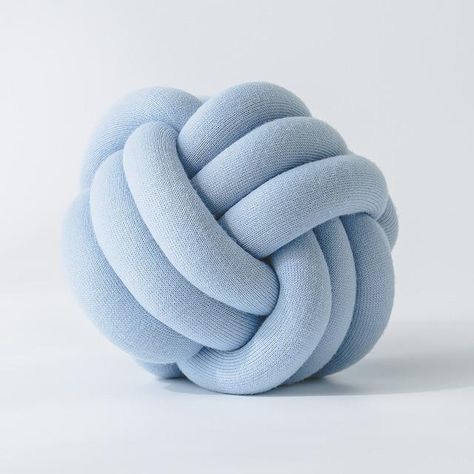 The Big Soft Round Knit Knot Ball Cushion - Yililo Coastal Bedroom Pillows, Asthetic Pillows, Pink And Blue Pillows, Blue Room Decor Ideas, Hamburger Bed, Aesthetic Pillows, Ball Cushion, Pt School, Knot Ball