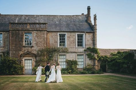 Make Jane Austen insanely jealous with this country house and UK wedding venue in Dorset. Photo Shoot With Flowers, Shoot With Flowers, Mapperton House, Country Wedding Venues, Wedding Venues Uk, Secret Garden Wedding, Wedding Photo Shoot, House Gardens, Cut Flower Garden