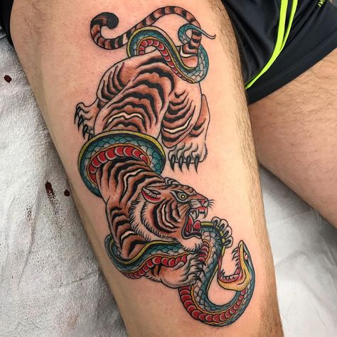 Traditional Tiger Tattoo, Japanese Tiger Tattoo, Big Cat Tattoo, Leopard Tattoos, Tattoo Apprenticeship, Old School Tattoo Designs, Dad Tattoos, Traditional Tattoo Art, Tiger Tattoo