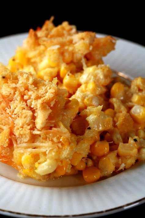 Microwave Pudding, Scalloped Corn Casserole, Kettle Corn Recipe, Scalloped Corn, Easy Corn Casserole, Sweet Corn Recipes, Easter Side Dishes, Corn Casserole Recipe, Corn Dishes