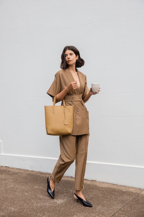 Handbag Lifestyle Photography, Holding Purse Pose, Poses With Bags, Bags Shoot, Handbag Photography, Bag Commercial, Life Of An Entrepreneur, Item Photography, Bag Photoshoot