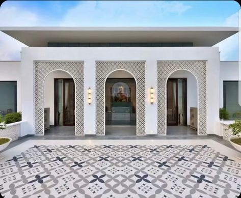 Moroccan Facade Design, Modern Mughal Architecture, Modern Andalusian Architecture, Moroccan Facade, Moroccan House Exterior, Islamic Architecture House, Moroccan Exterior, Andalusian Architecture, Mosque Design Islamic Architecture