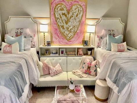 Dorm Pink, Pretty Dorm Room, Dorm Inspo, College Room, Ole Miss, College Dorm Rooms, Future Classroom, College Dorm, Bedroom Makeover