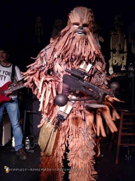 Cool Pinata Chewbacca Costume 80s Movie Costumes, Star Wars Family Costumes, Steampunk Kids, Chewbacca Costume, Star Wars Decor, Homemade Costume, Star Wars Halloween, Mardi Gras Costumes, Star Wars Outfits