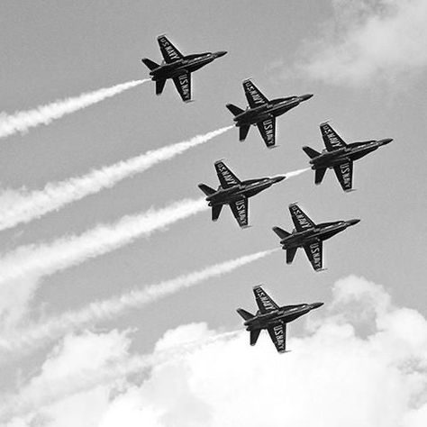 Aviation Art Prints, Working From Home Tips, Us Navy Blue Angels, Masculine Art, Jet Airplane, Airplane Decor, Tattoo Style Drawings, Fighter Pilot, Aviation Art