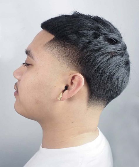 20+ Best Korean Men Haircut & Hairstyle Ideas - Men's Hairstyle Tips High Taper Fade, Types Of Fade Haircut, Low Taper Fade Haircut, Mid Fade Haircut, High Taper, Low Fade Haircut, Monochrome Makeup Look, Boy Haircuts, Tapered Hair