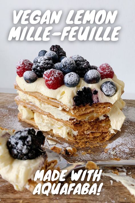 Vegan Mille Feuille, Vegan Gourmet Dessert, Vegan French Desserts, Cake Fotography, Millefeuille Recipe, Vegan Mango Ice Cream, Recipe With Chickpeas, European Pastries, Yea Party