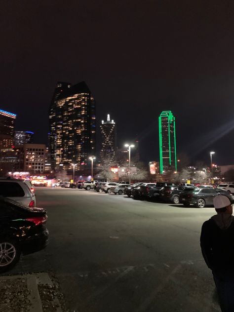 Quiet Photos Night, City View Night, Moving To Dallas, Chill Mood, Dallas City, Pretty Views, Downtown Dallas, Bloxburg Decal Codes, Sky Pictures