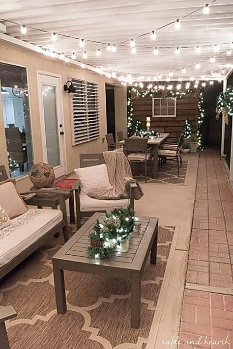 String Lights Outdoor - Like what you saw? Click and visit to find more. Make It TODAY! Porch String Lights, Design Per Patio, Patio Furniture Layout, Kitchen Apartment, Concrete Patios, Patio Lights, Apartment Patio, Beautiful Patios, Large Backyard