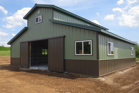 I want this Lester Building! Barn Style Garage, Lester Buildings, Pole Barn Designs, Metal Garage Buildings, Barn With Living Quarters, Backyard Barn, Small Barns, Building A Pole Barn, Green Barn