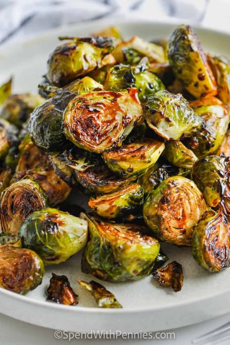 Roasted Balsamic Brussels Sprouts taste terrific with a balsamic glaze and garlic. This quick and easy recipe is ready in 30 minutes. #spendwithpennies #roastedbalsamicbrusselssprouts #sidedish #appetizer #recipe #oven #pan #easy #crispy #recipes #roasted #brussels #reduction #glaze Crispy Bacon In Oven, Brussel Sprouts Recipes Easy, Balsamic Brussel Sprouts, Crispy Brussel Sprouts, Brussel Sprout Recipes Roasted, Roasted Sprouts, Roasted Vegetable Recipes, Honey Balsamic, Spend With Pennies