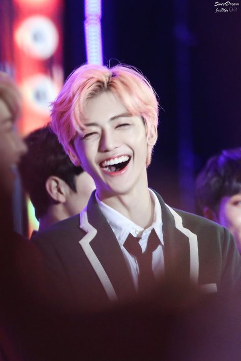 181028 ©Sweet Dream #nct #nctdream #jaemin Prettiest Smile, Johnny Lee, Ten Chittaphon, Lucas Nct, Nct Dream Jaemin, Pretty Smile, I Feel Good, Busan, Blue Moon