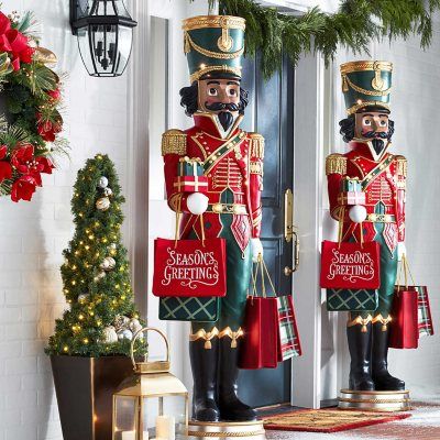 Nutcracker black 6ft Nutcracker Decor, Nutcracker Christmas Decorations, Christmas Staircase, Christmas Nutcrackers, Mark 6, Nutcracker Soldier, Seasonal Displays, Space Place, Members Mark