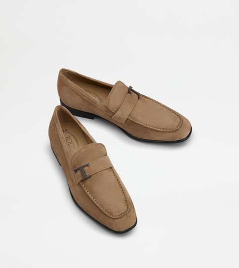 Man BROWN Timeless Loafers in Suede XXM51B0EB00OA69MCS401 | Tods Brown Loafers, Timeless Accessories, Italian Luxury, Leather Loafers, Luxury Shoes, Leather Heels, Calf Skin, Leather Upper, Initials