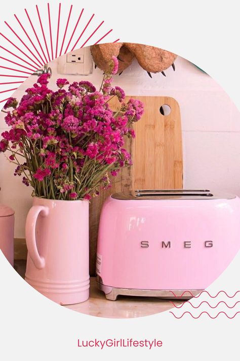 Smeg Kitchen Ideas, Pink Smeg, Pink Toaster, Smeg Kettle, Smeg Toaster, Retro Kitchen Appliances, Retro Toaster, Smeg Kitchen, Kitchen Pink