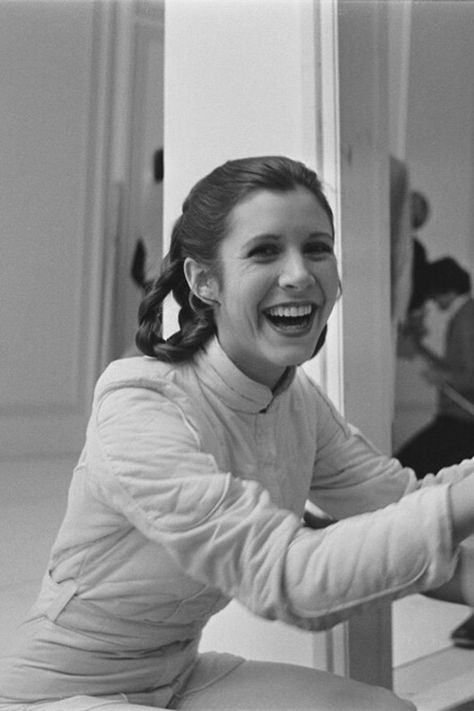 Carrie Fisher Princess Leia, Alec Guinness, Leia Star Wars, Star Wars Princess, Debbie Reynolds, Leia Organa, Star Wars Film, Darth Maul, The Empire Strikes Back