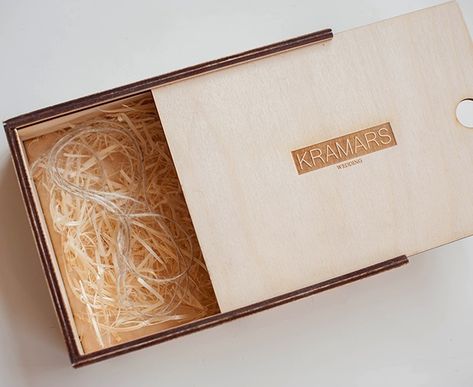 Laser Cut Wooden Packaging Box With Sliding Lid 180×180 3mm DXF File Free Download - 3axis.co Mdf Boxes Design, Laser Cut Box Design, Laser Products, Wooden Box Packaging, Wood Laser Ideas, Wood Packaging, Wooden Packaging, Slide Box, Laser Cut Box