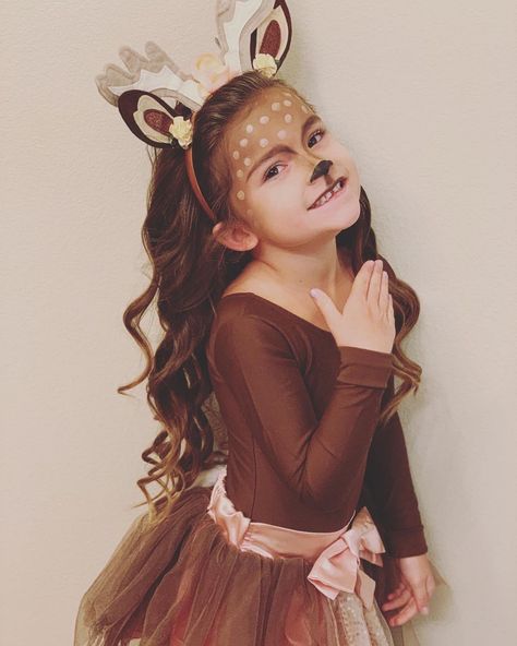 Girl Deer Costume, Deer Costume Makeup, Deer Costume For Kids, Christmas Vacation Costumes, Bambi Makeup, Prime Makeup, Reindeer Makeup, Ugly Christmas Sweater Diy Funny, Deer Makeup