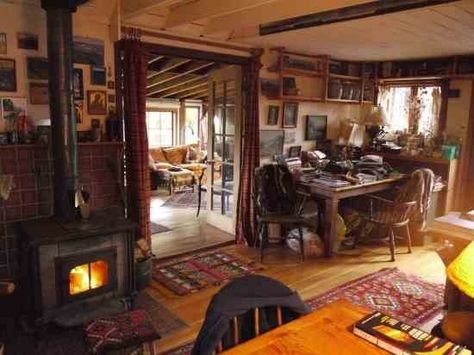 Lloyd Kahn Acre Homestead, Cozy Life, Basement Renovation, Renovation Inspiration, Interior Pictures, Big House, Amazing Spaces, Log Cabins, Cabin Life