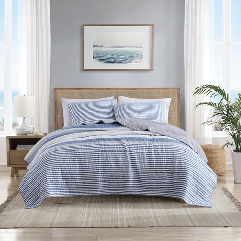 Update your bedding ensemble with the Fairwater Quilt Set from Nautica. This ensemble features an engineered stripe design that was inspired by traditional Fouta textiles used in many Mediterranean countries for everything from towels to bedspreads. Lake House Bedding, Beach House Bedding, Mediterranean Inspired Home, Contemporary Lake House, Lakehouse Bedroom, Queen Bed Quilts, Nautical Bedroom, Coastal Bedroom Decorating, King Quilt Sets