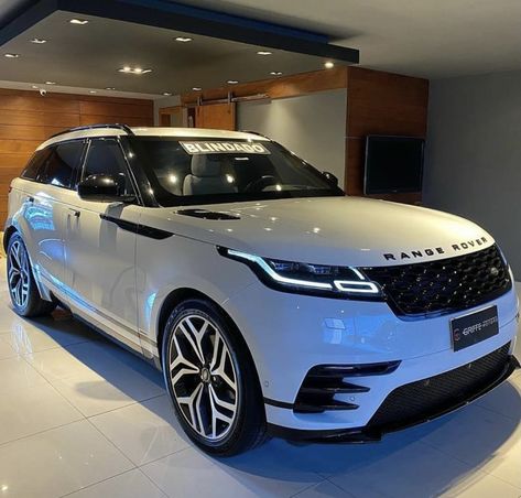 White Range Rover, Badass Car, Range Rover White, Dream Cars Range Rovers, Range Rover Car, Luxury Cars Range Rover, Luxury Mansions, Cars Ideas, White Range