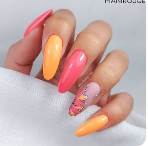 Summer Nails Art, Summer Nails 2023, Nails Styles, Mickey Nails, Easter Nail, Art Deco Nails, Body Chains, Almond Acrylic Nails, Bright Nails