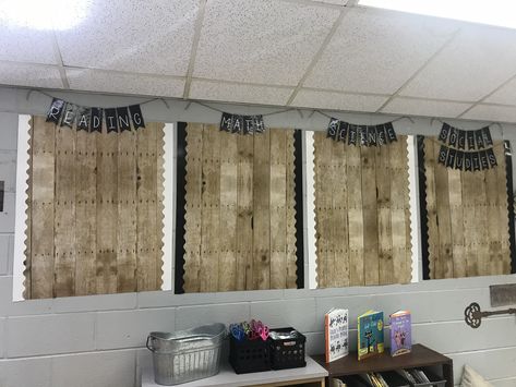 Anchor chart display for rustic theme @sprinkleofteaching Anchor Chart Bulletin Board Display, Khaki Decor, Rustic Classroom Theme, Anchor Chart Bulletin Board, Burlap Classroom Decor, Anchor Chart Display, Plant Classroom, Burlap Classroom, Rustic Classroom Decor