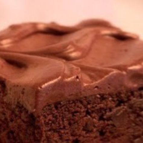 Texas Brownies. Had these today and they are soooo good!!!! Chocolate Icing For Brownies, Chocolate Bourbon Cake, Hershey Chocolate Cakes, Rita Recipe, Paleo Chocolate Cake, Crazy Cake, Cake Frosting Recipe, Chocolate Covered Cherries, Cherry Cake