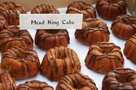 Medieval Madness Birthday Party, for knights and dragons Medieval Themed Birthday Party, Medieval Sweets, Medieval Bakery, Knights And Dragons, Medieval Theme, Medieval Party, Hosting Thanksgiving, 16 Birthday, King Cake