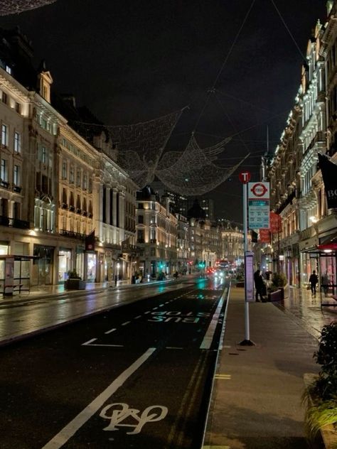 Life In London, Study In London, England Aesthetic, London Vibes, London Dreams, London Aesthetic, London Architecture, London Flat, City Of London