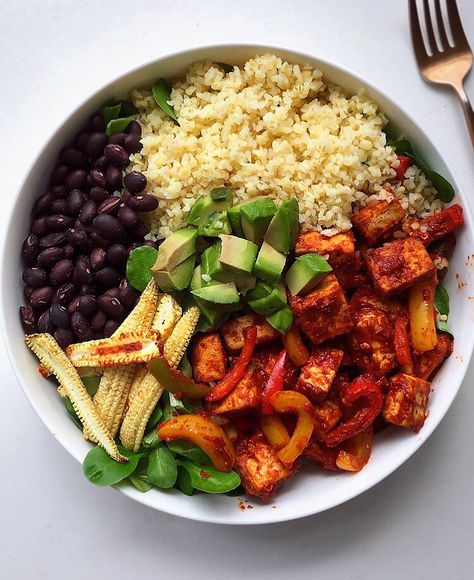 Fajita Bowl Recipe, Fajita Sauce, Jus Lemon, Fajita Bowl, Soup Maker Recipes, Dried Tofu, Bulgar Wheat, Corn Avocado, Fajita Bowls