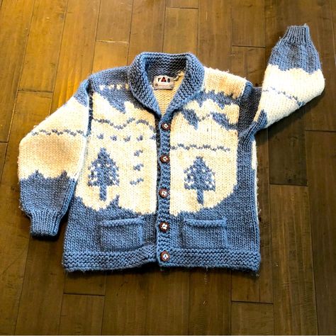 Amazing Fluffy And Thick Sweater In Excellent Condition. Not Accepting Offers Until January 15, 2024 Polar Bear Color, Thick Sweater, Thick Sweaters, January 15, Vintage Wool, Polar Bear, Boho Fashion, Wool, Cream