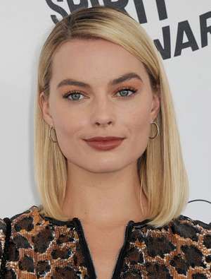 Margot Robbie Hair, Glasses For Oval Faces, Goodbye Christopher Robin, Oval Face Hairstyles, Oval Face Shapes, Oval Faces, Hair Short, Margot Robbie, Woman Crush