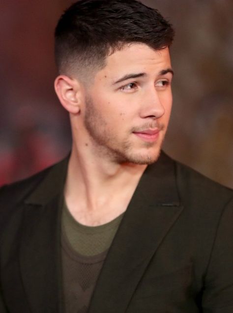 Joe Jonas Hairstyle, Nick Jonas Short Hair, Nick Jonas Hairstyle, Nick Jonas Hair, Nick Jonas Haircut, Nick Jonas Buzzcut, Nick Jonas Photoshoot, Nick Jonas Selfie, Easy Mens Hairstyles