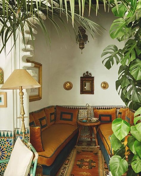 8  H O L L A N D  S T R E E T on Instagram: “A nook inside Dar Sanaa, Blanca Hamri's home in Tangier. Photo from 'Inside Tangier: Houses & Gardens' by @nicolocastellinibaldissera and…” Interior Design Per La Casa, Tangier, Design Del Prodotto, Dream House Interior, House Room, A Living Room, Dream House Decor, My New Room, Beach House Decor