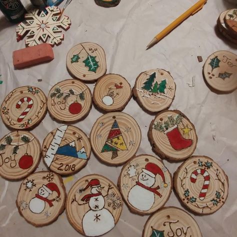 Wood Cookie Ornaments For Kids, Wood Slice Art Christmas Easy, Elf Wood Slice Ornament, Wood Slice Ornament Family, Penguin Wood Slice Ornament, Holiday Crafts For Kids, Wood Slice Ornament, Wood Christmas Ornaments, Kids Ornaments